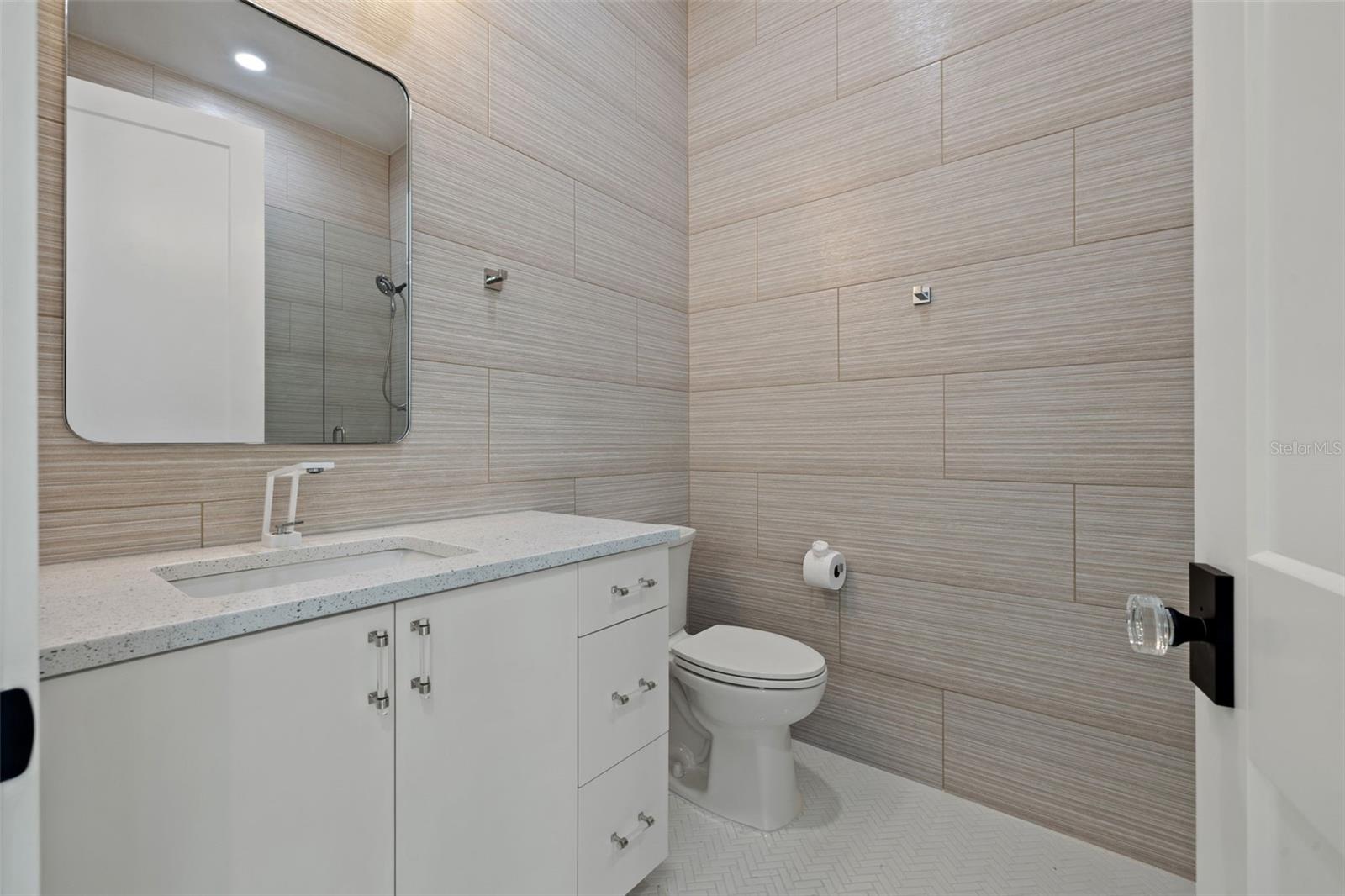 en suite bath