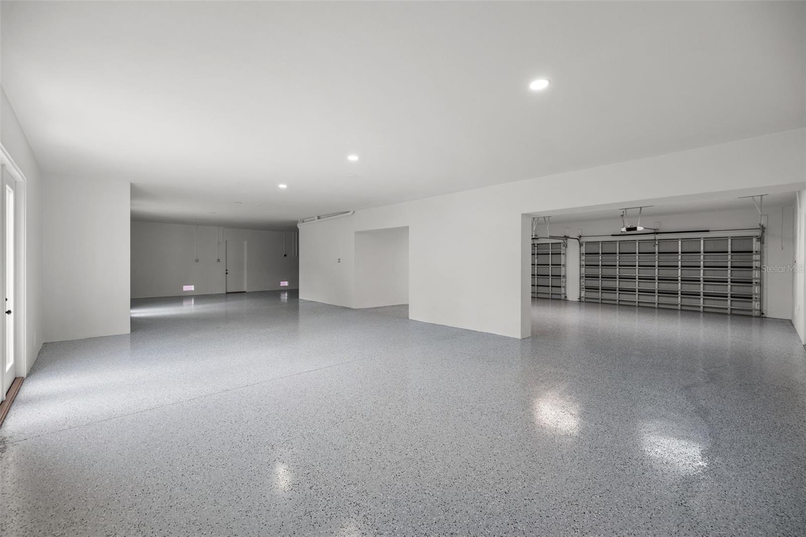 Multi-car garage