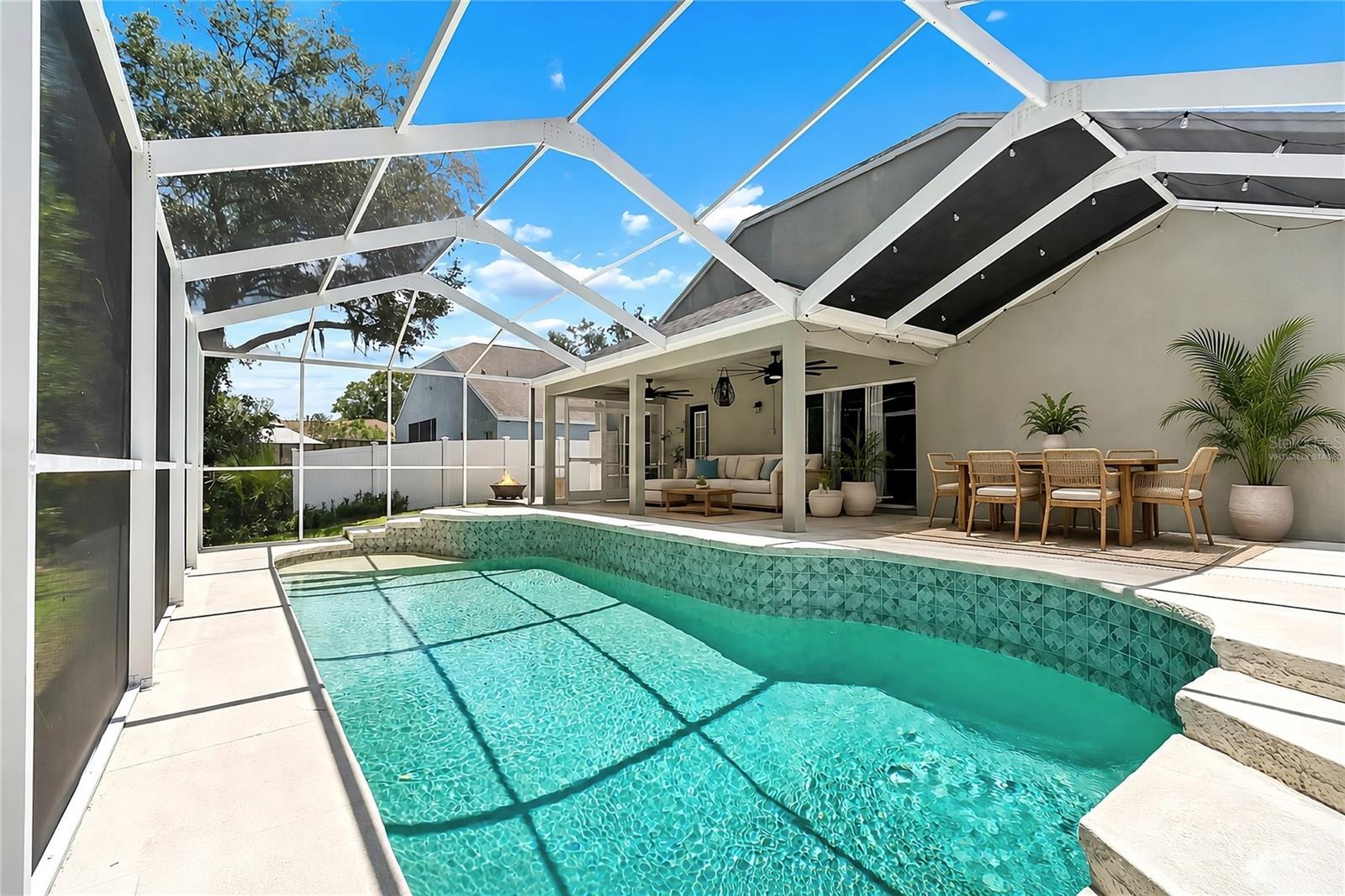 virtually staged - Daytime Pool