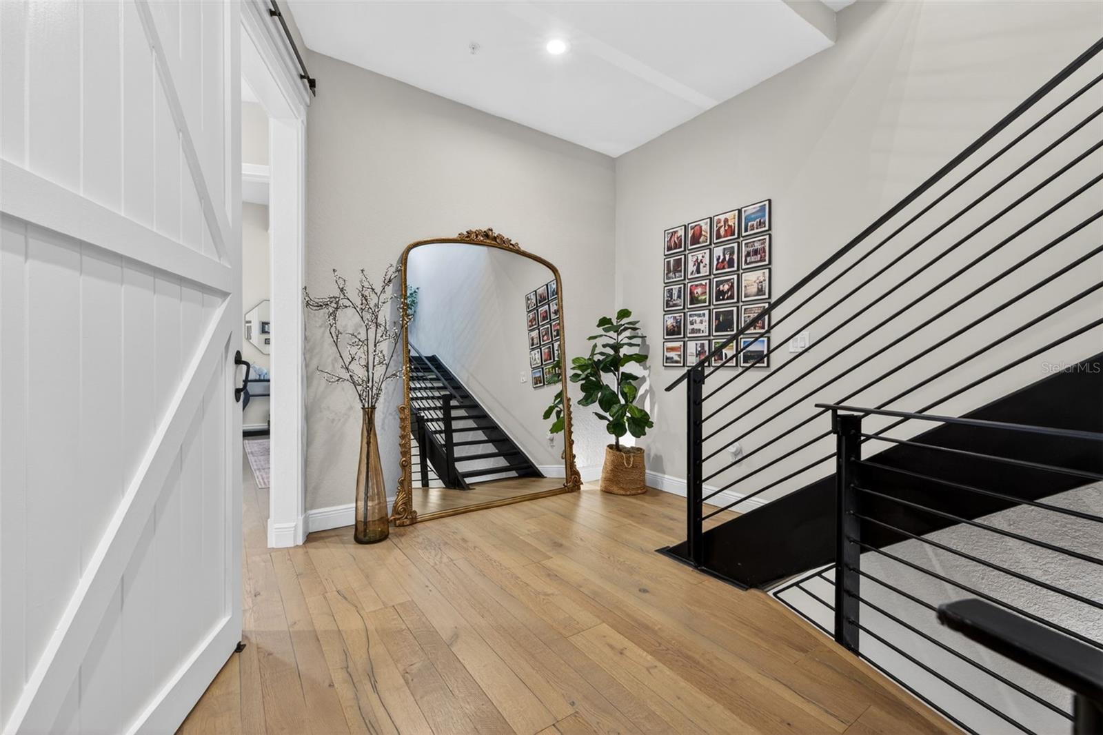 2nd Floor Landing
