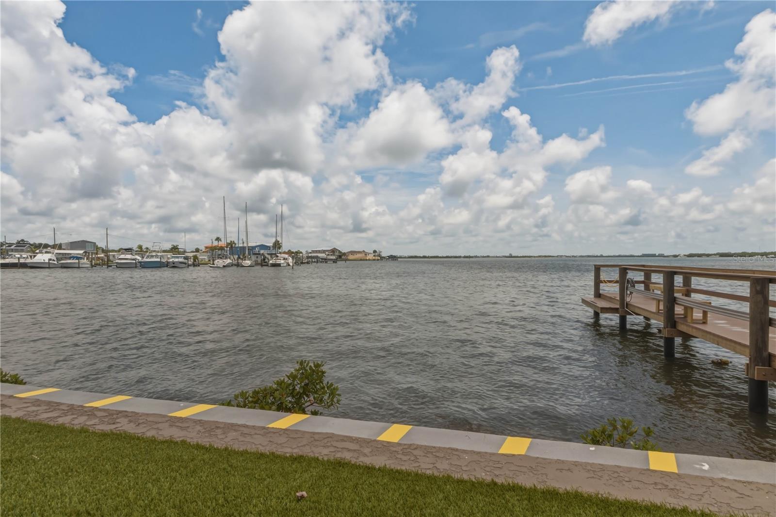 Fishing pier