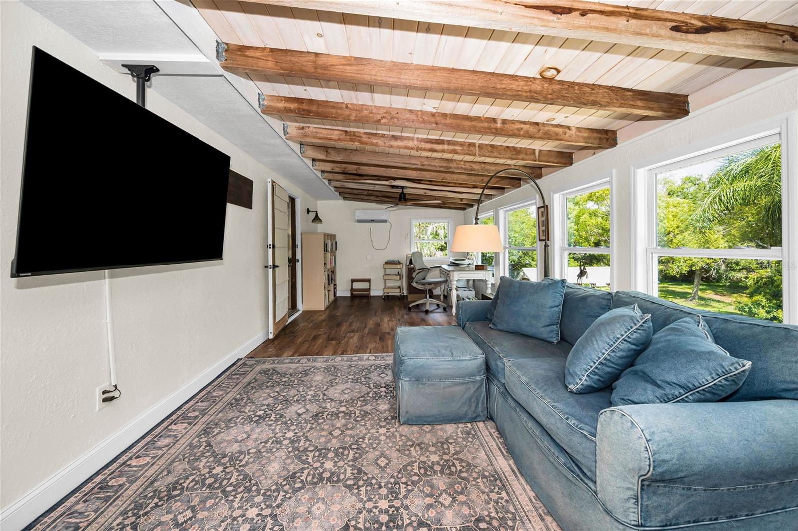 2nd floor Bonus room
