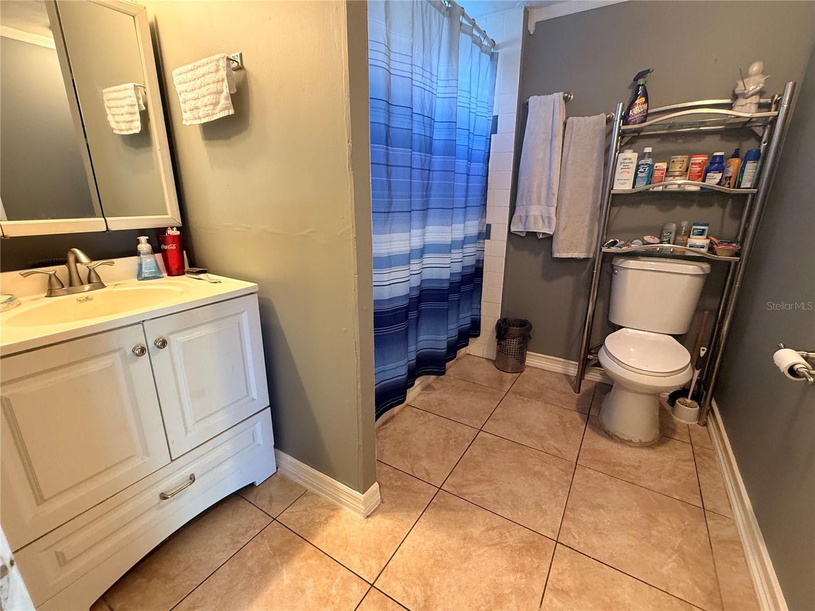 Full Bathroom