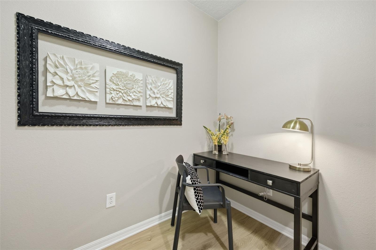 A versatile Den/office