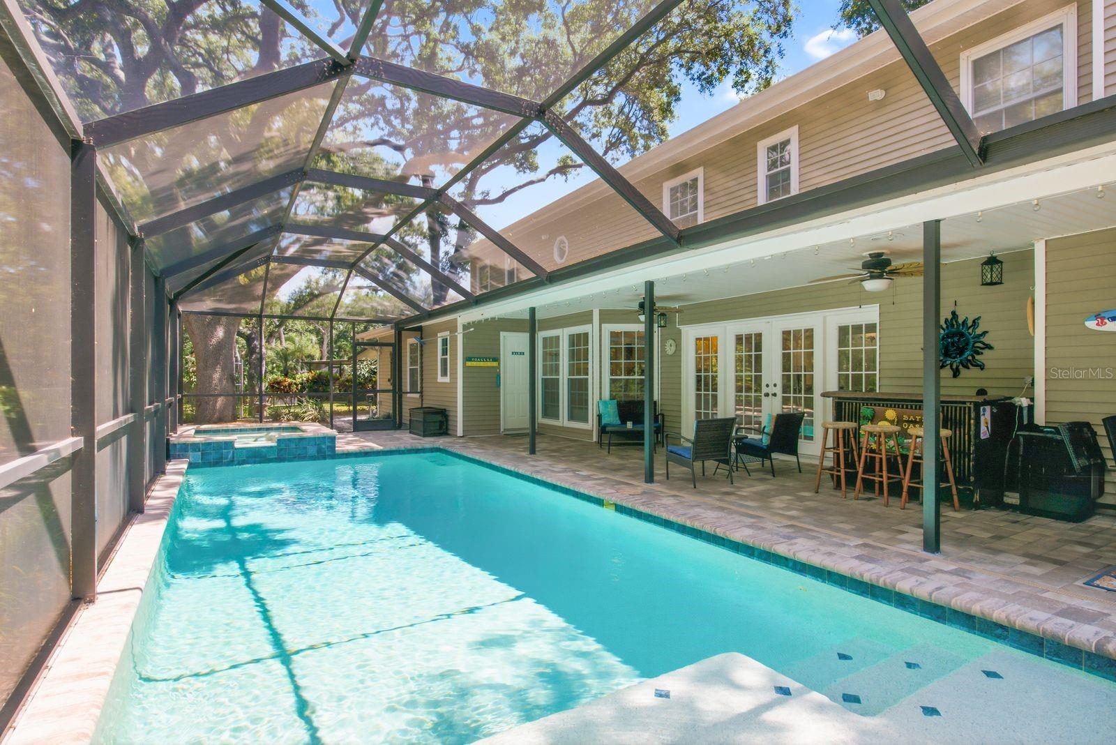 TB8512699