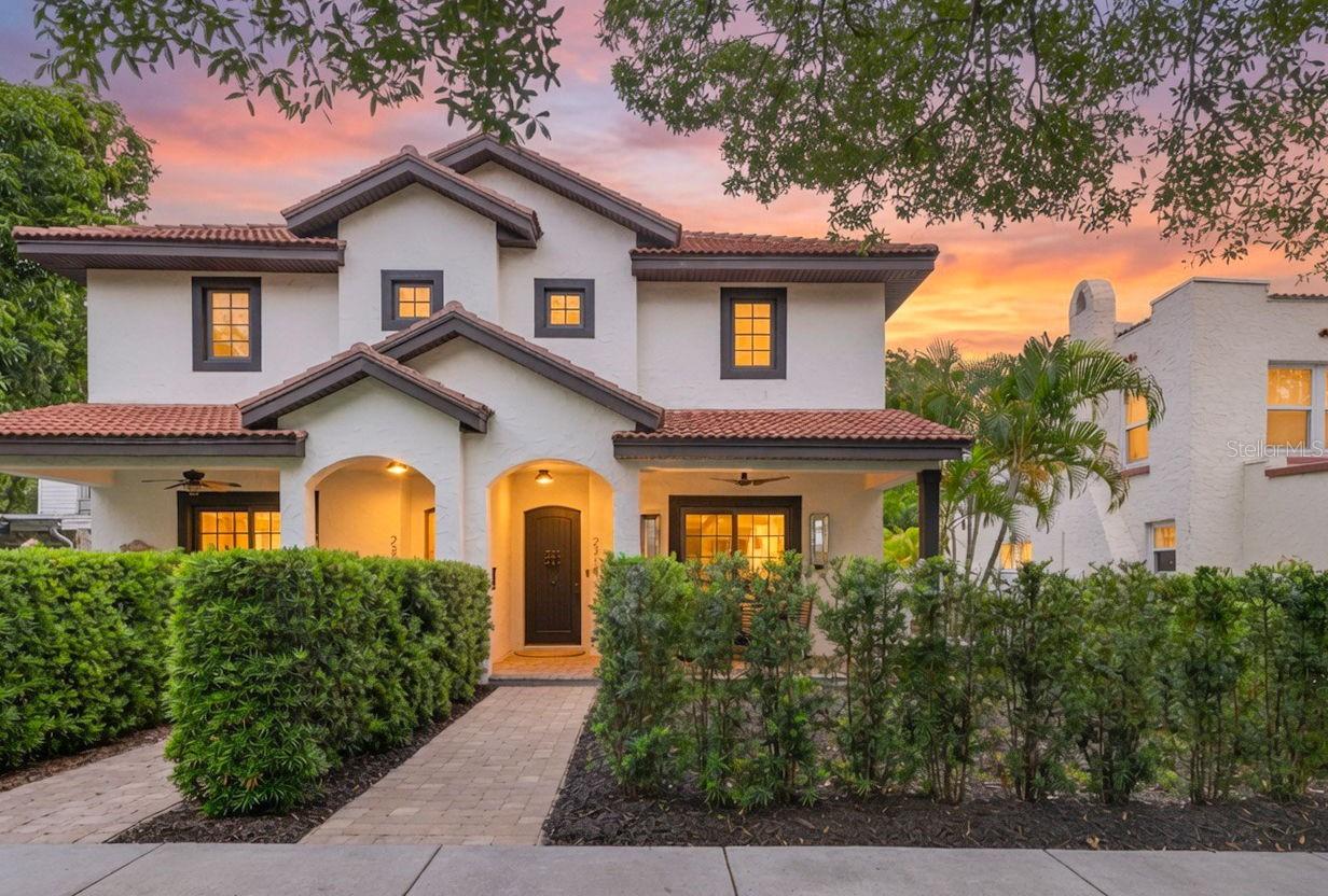 2319 7th St N - Crescent Heights