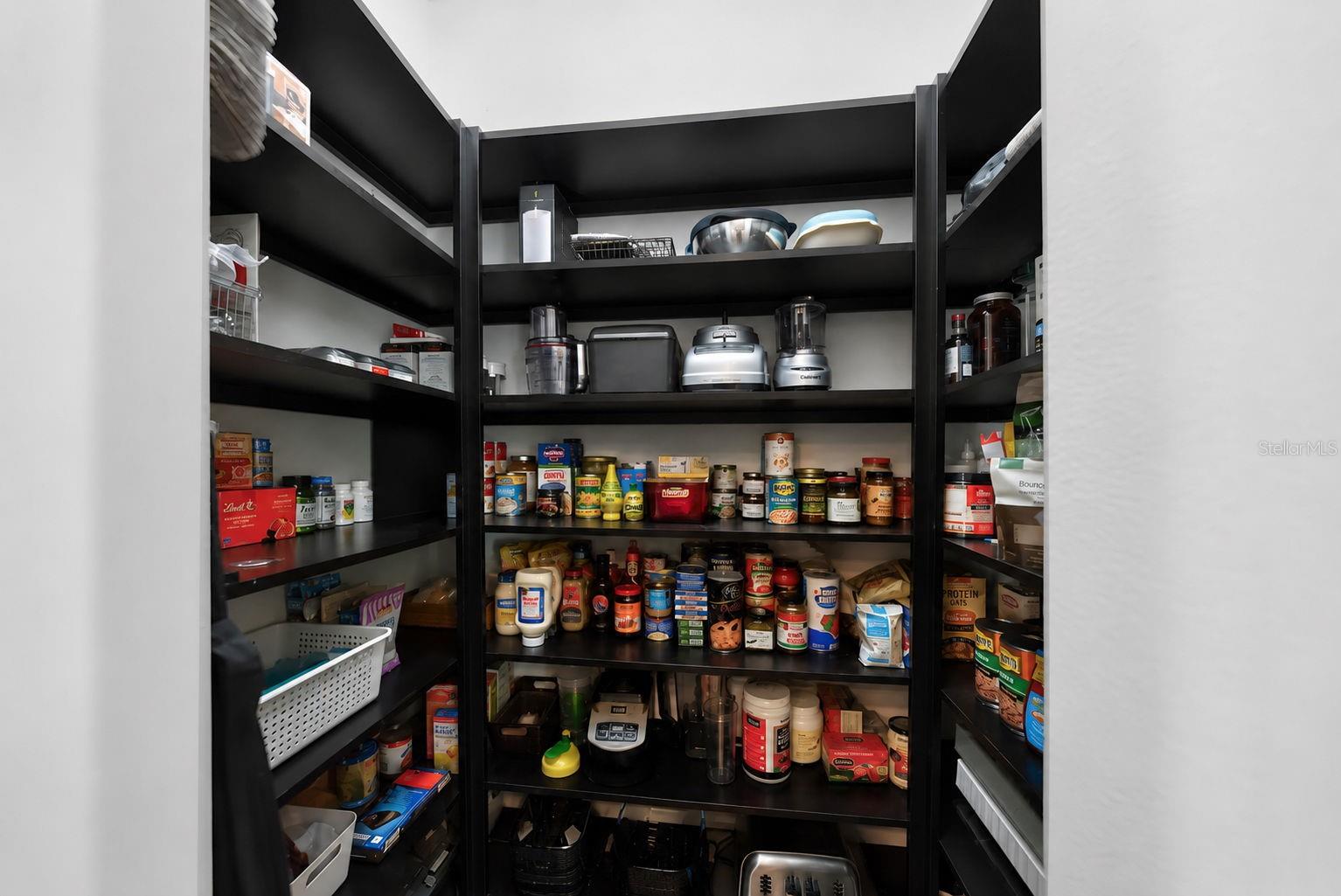 Walk in Pantry