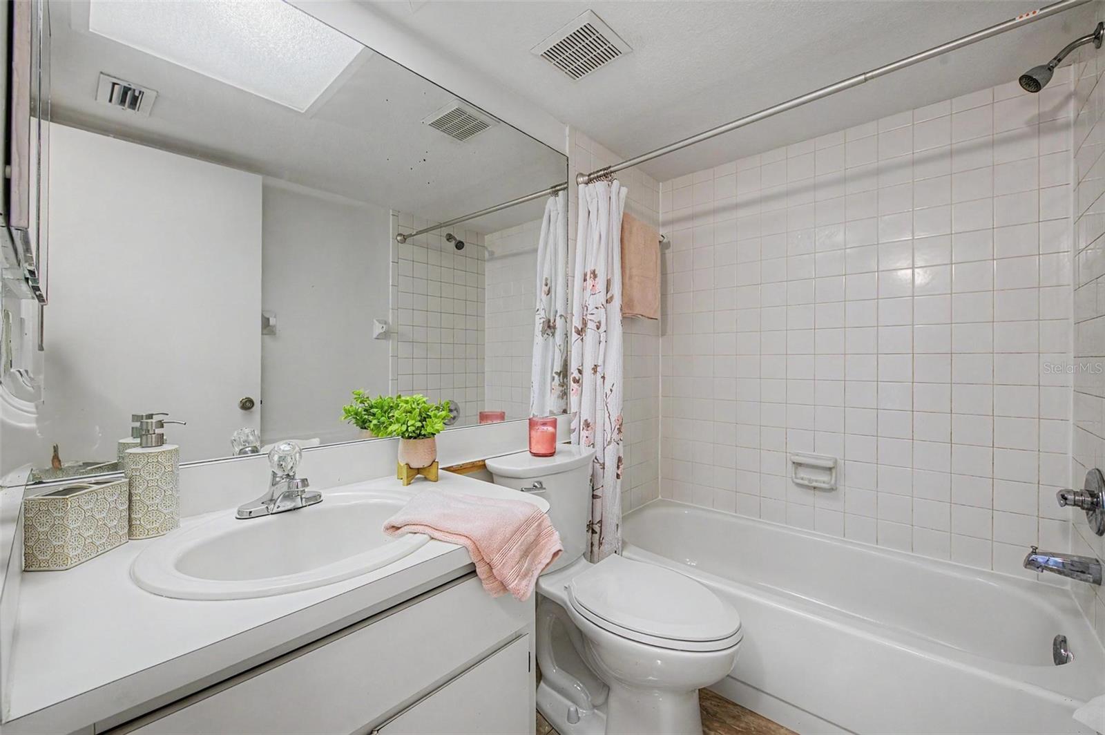 2nd bathroom