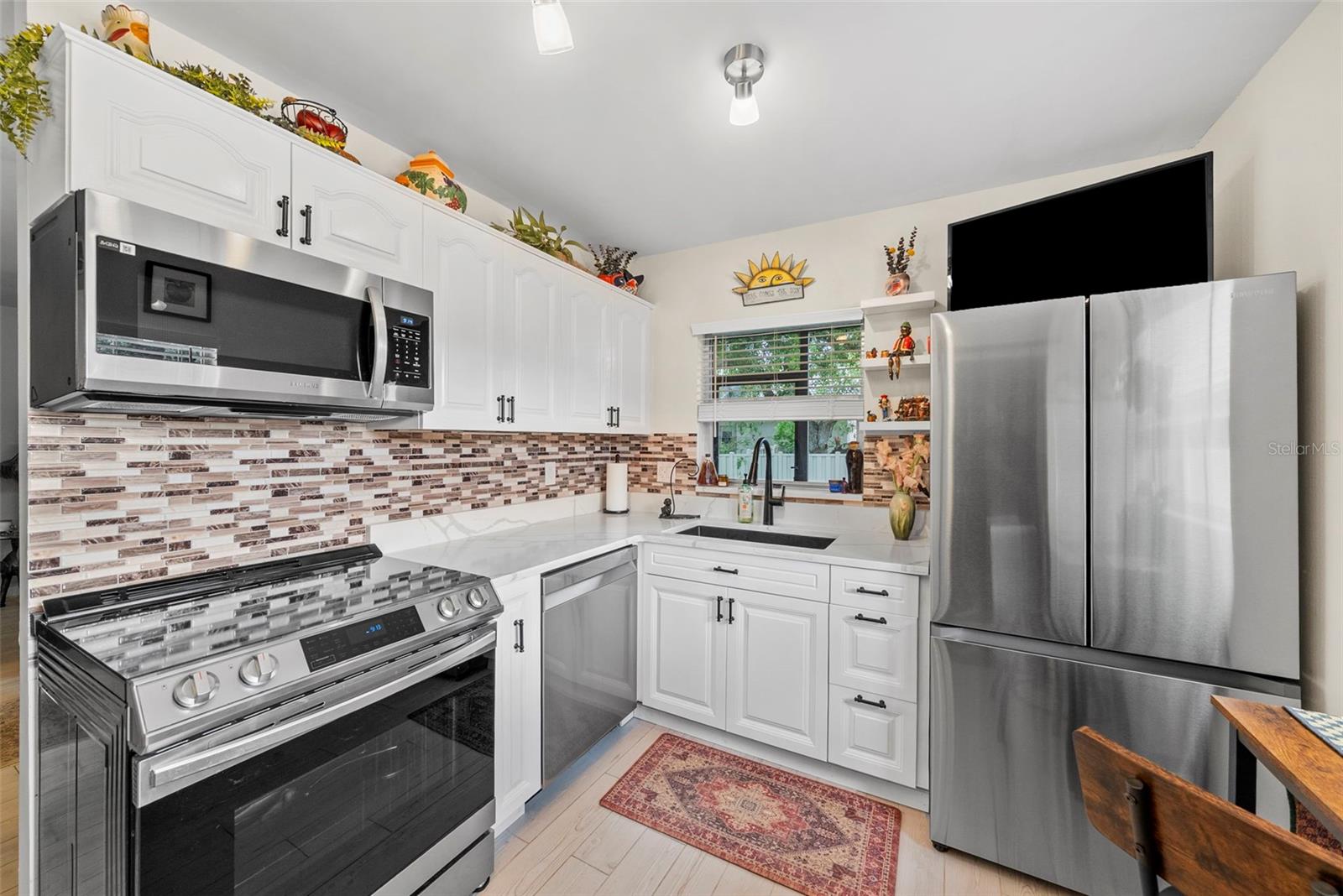 Natural light in the kitchen.