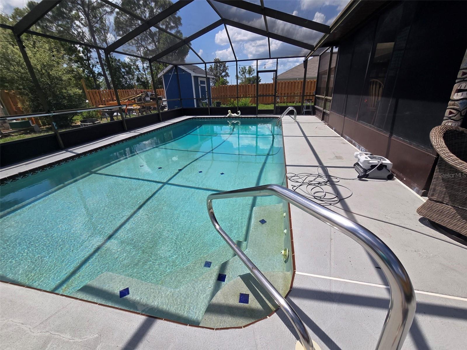 SCREENED LANAI/SALTWATER POOL
