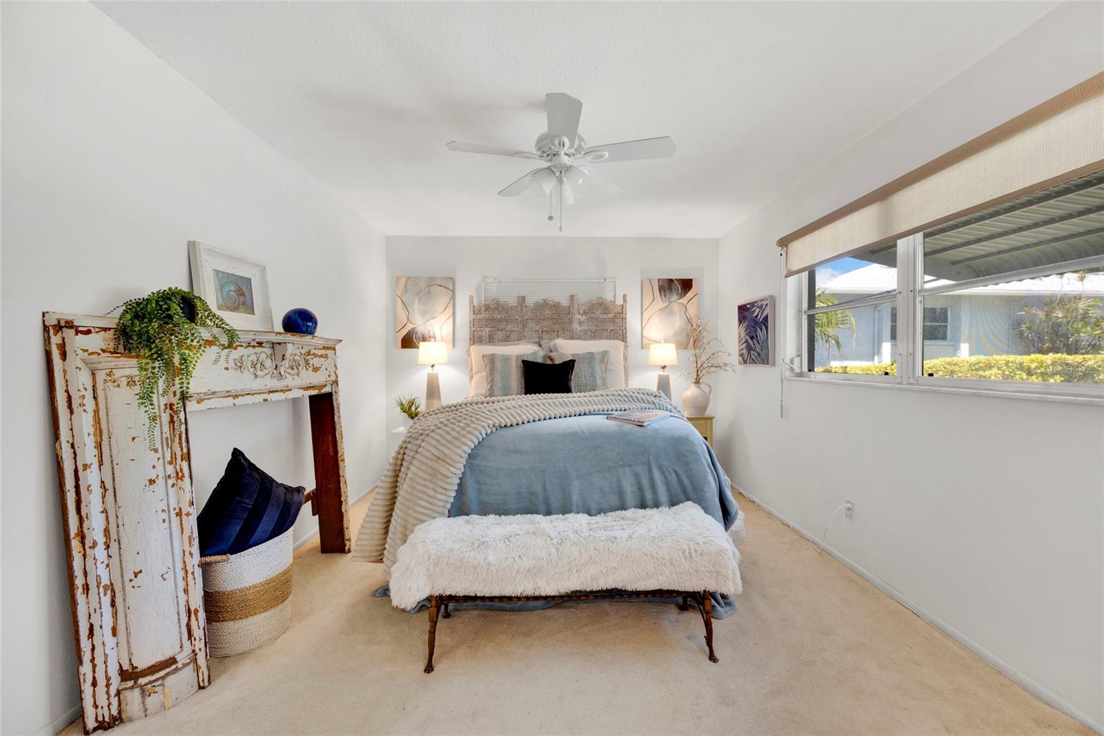 LARGE MASTER BEDROOM WITH WINDOW