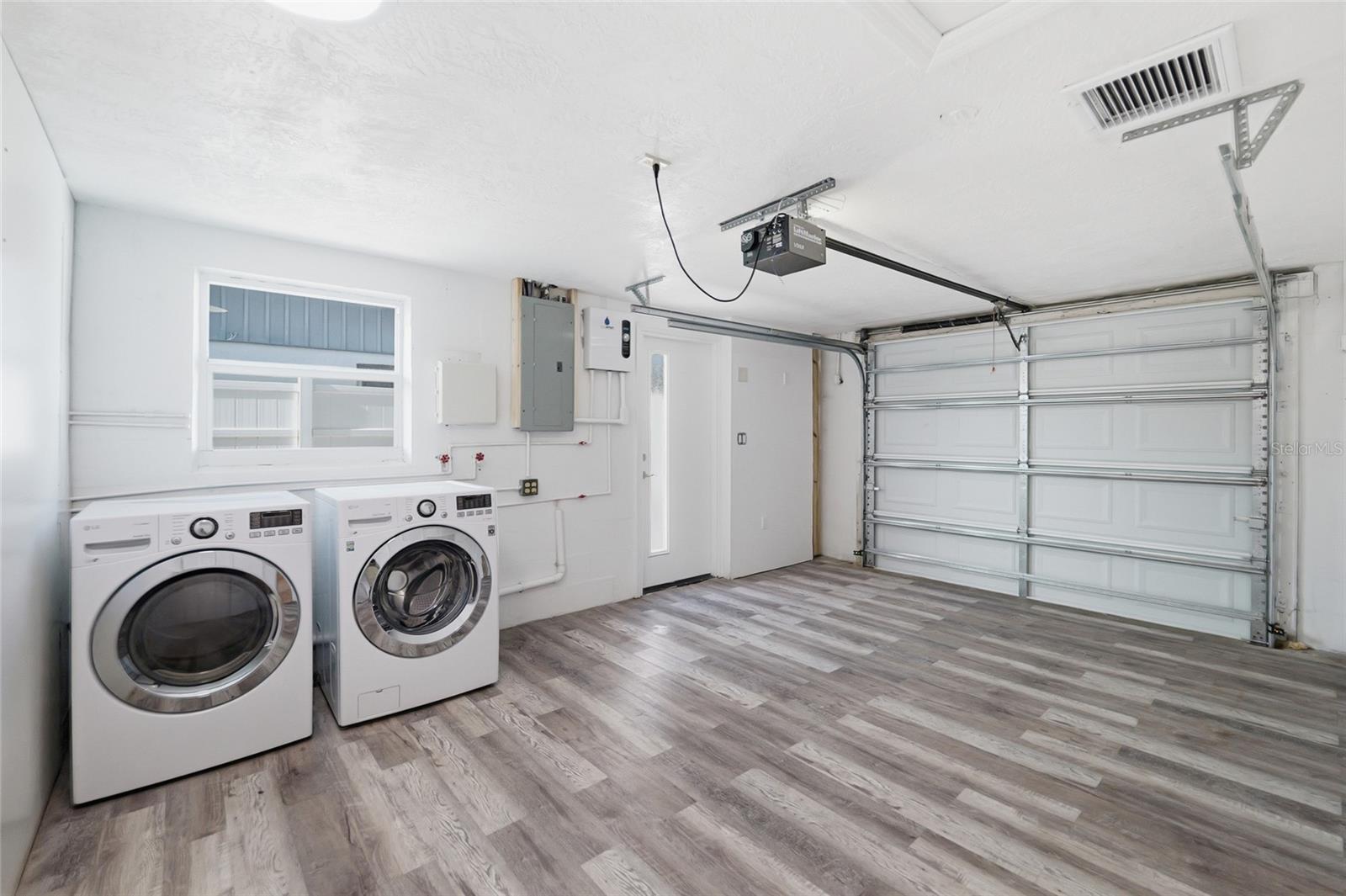 Garage Room/Laundry