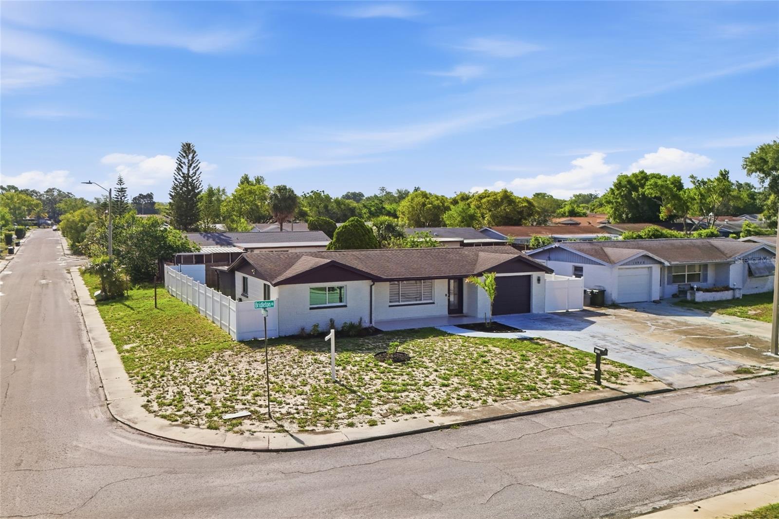 Corner Lot View