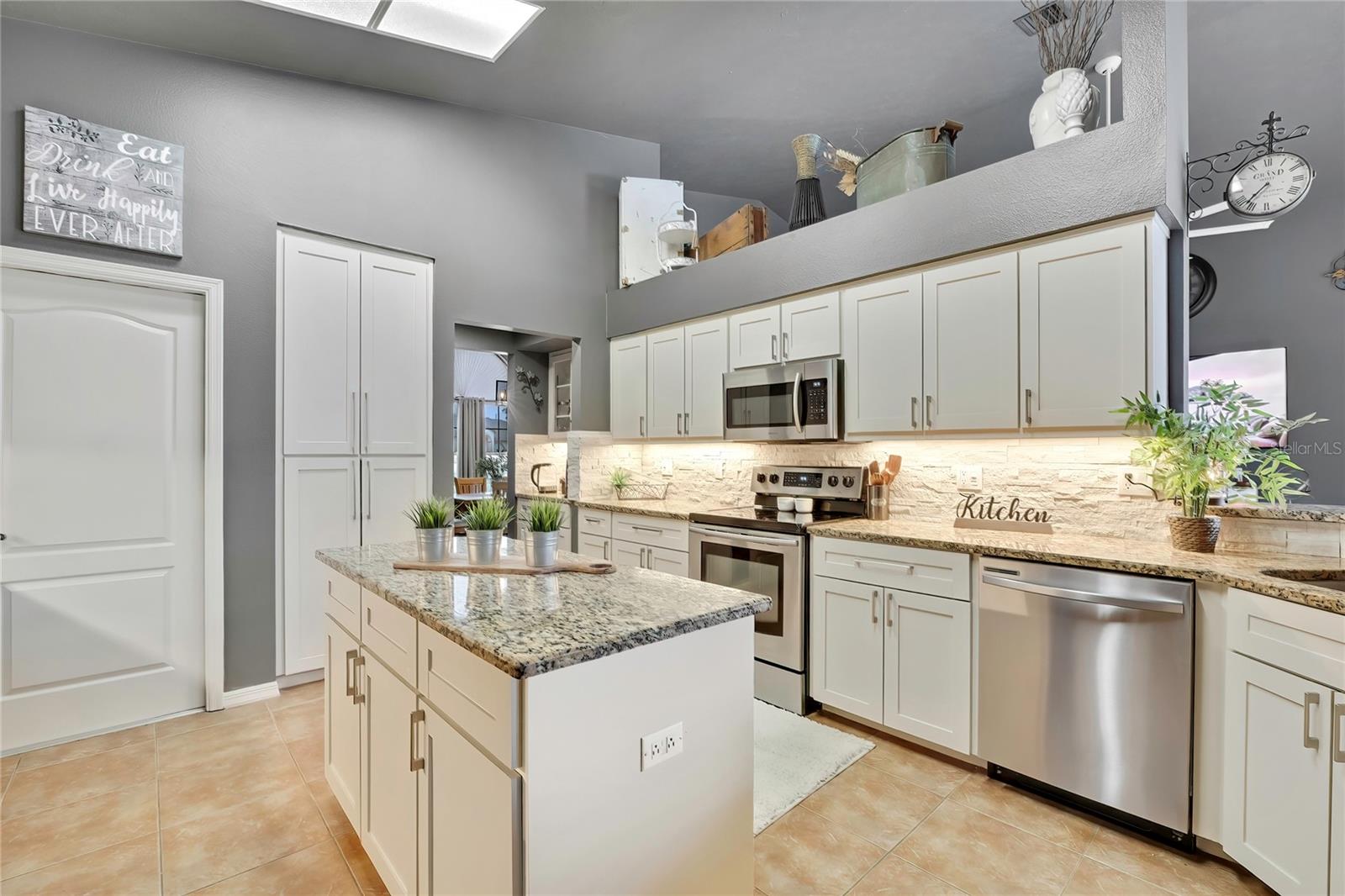 plenty of space for entertaining in the kitcen