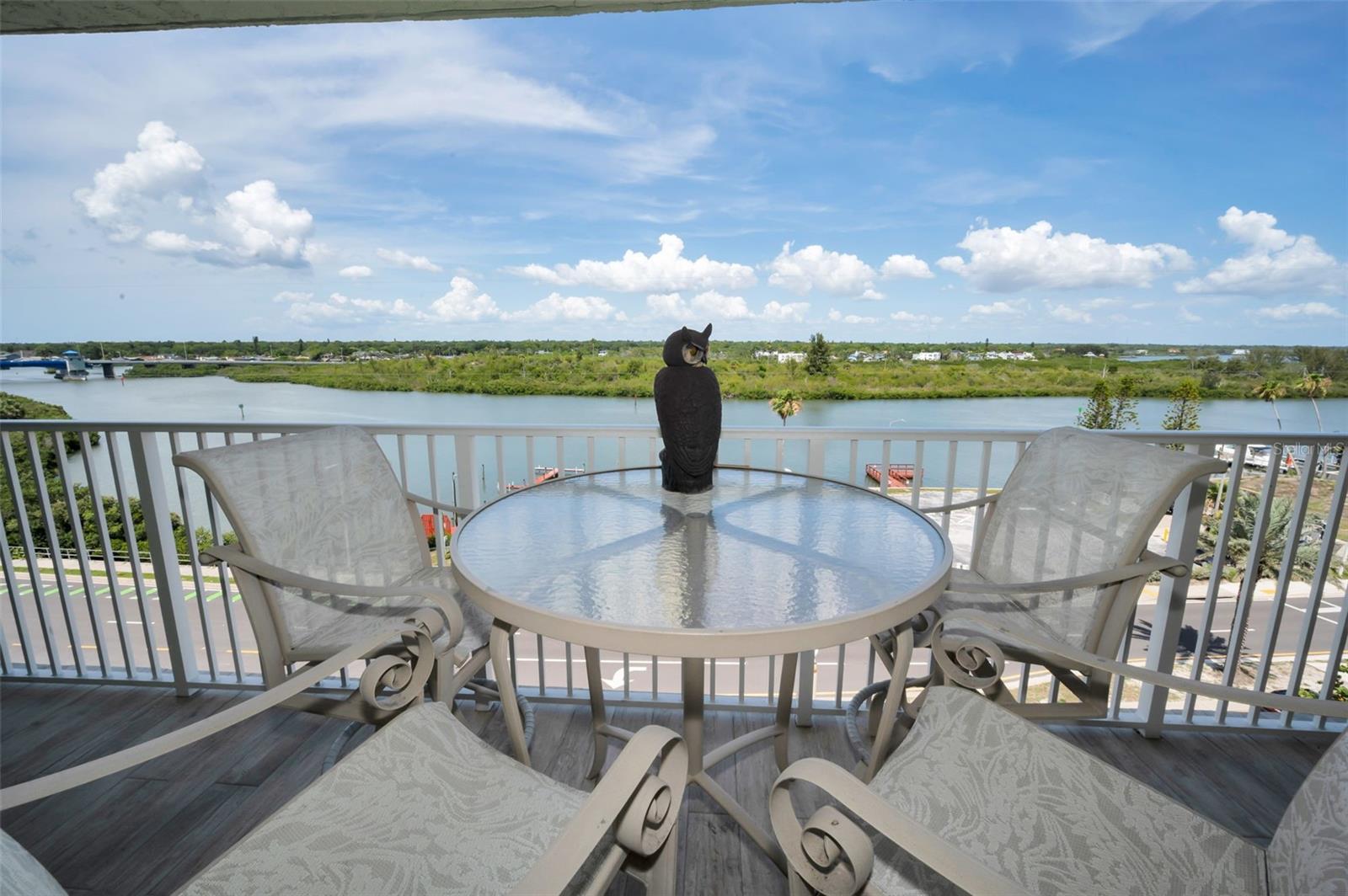 6th floor balcony view - sipping your coffee or tea and overlooking the Intercoastal waterway boats passing by - or directly on the beach for sunbathing, swimming in the pool or walking on the beach!