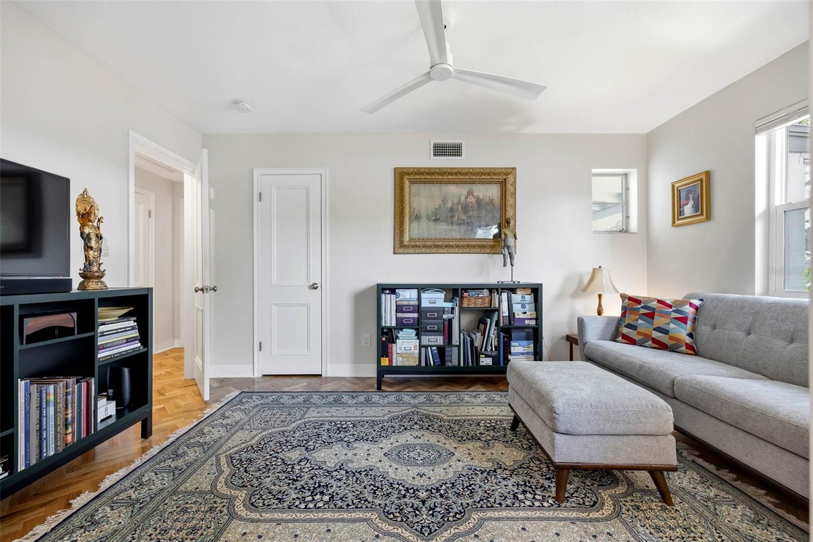 2nd bedroom
