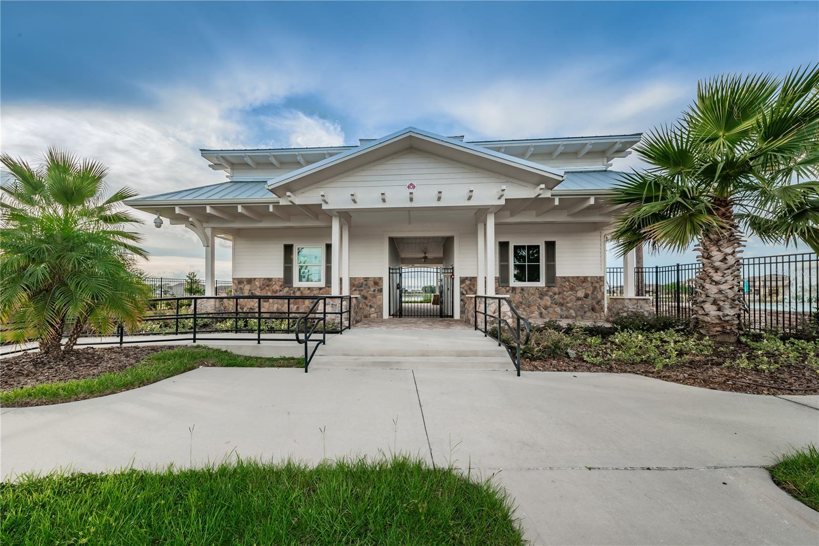 TB8512909