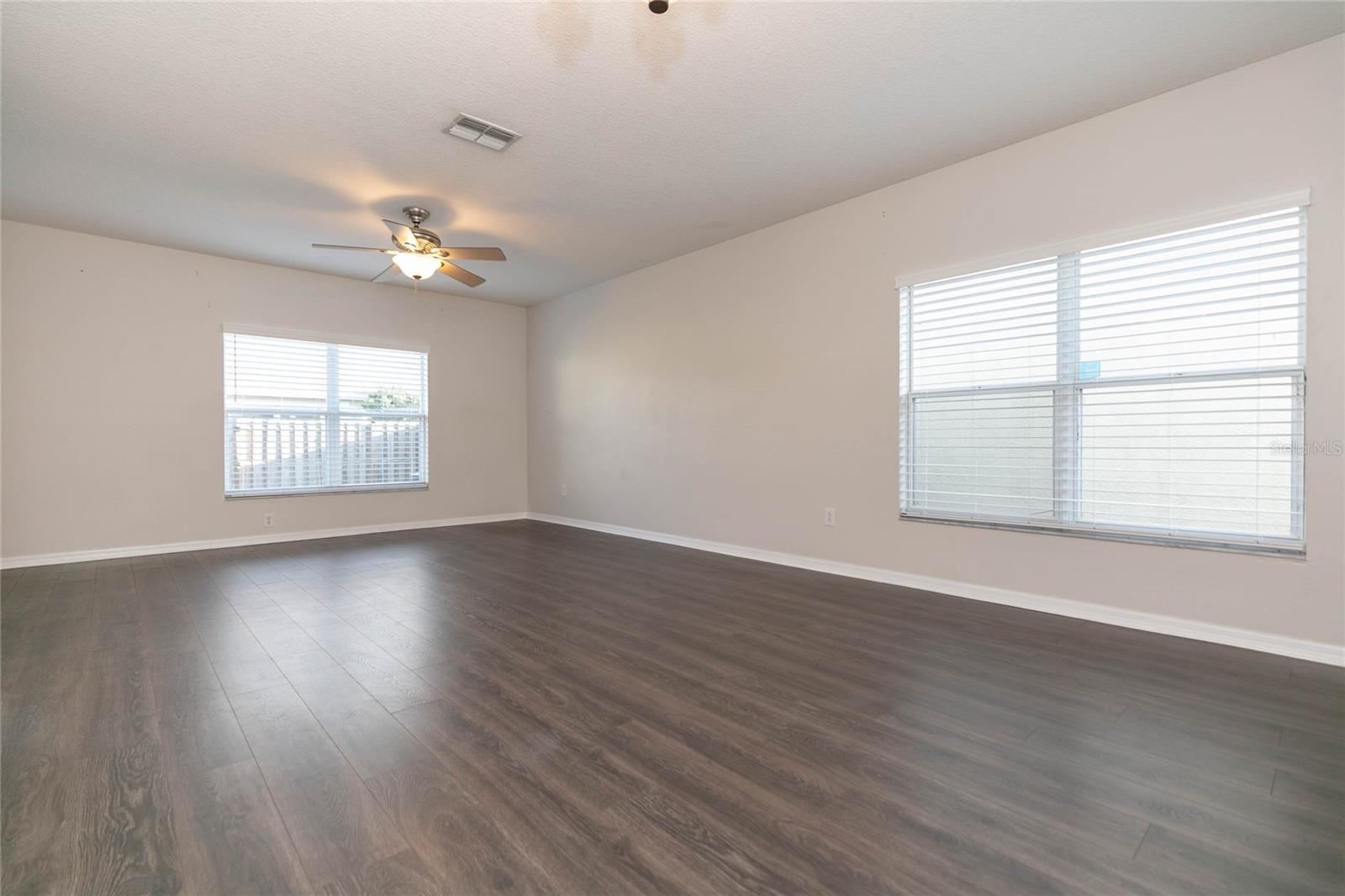 Living Room / Dining Room