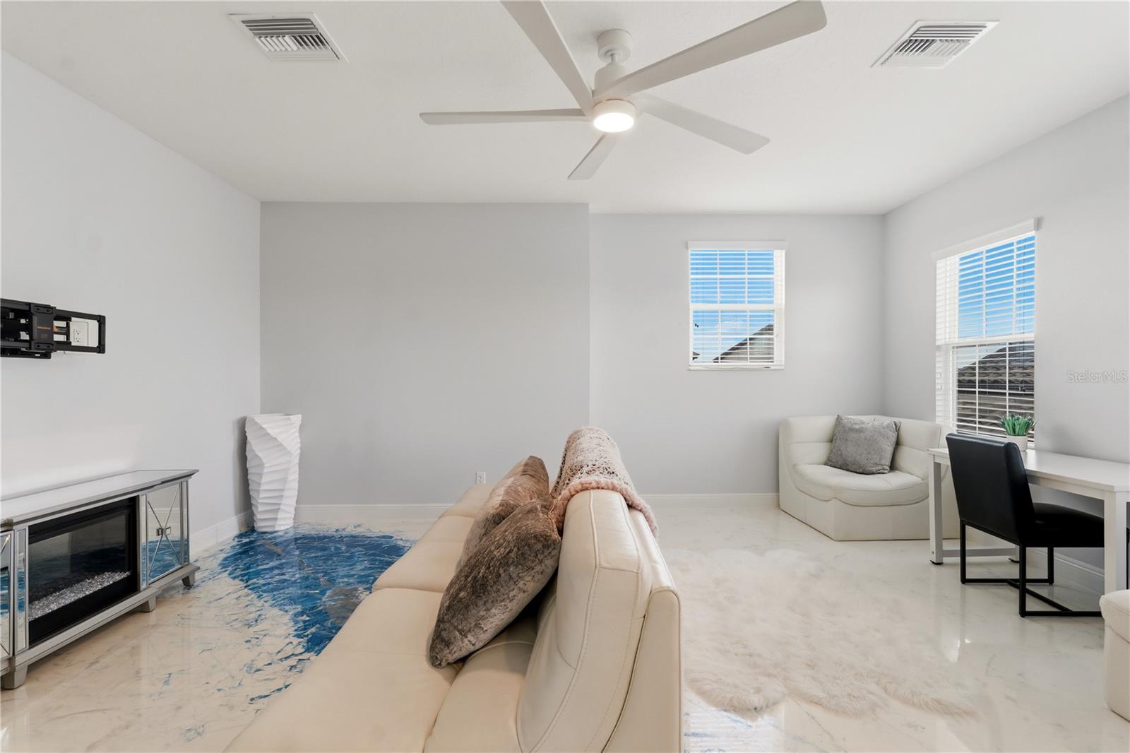2nd floor Loft