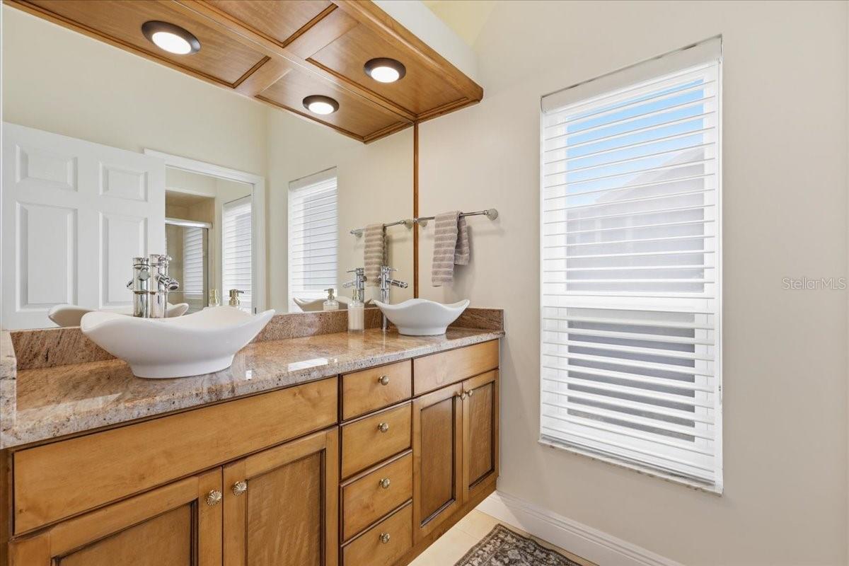Shared full bathroom