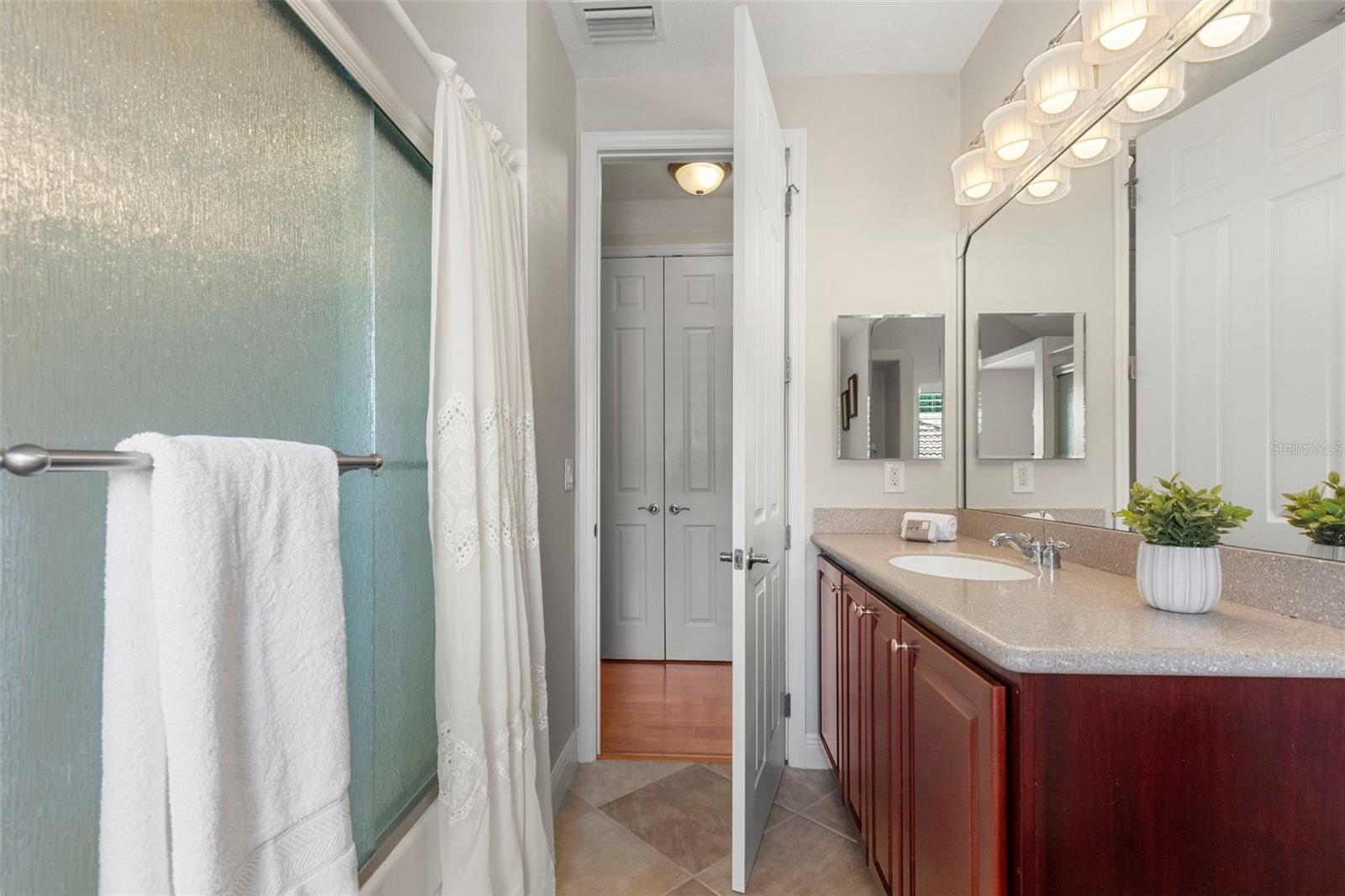 En-Suite Bathroom-Updated Tub Enclosure