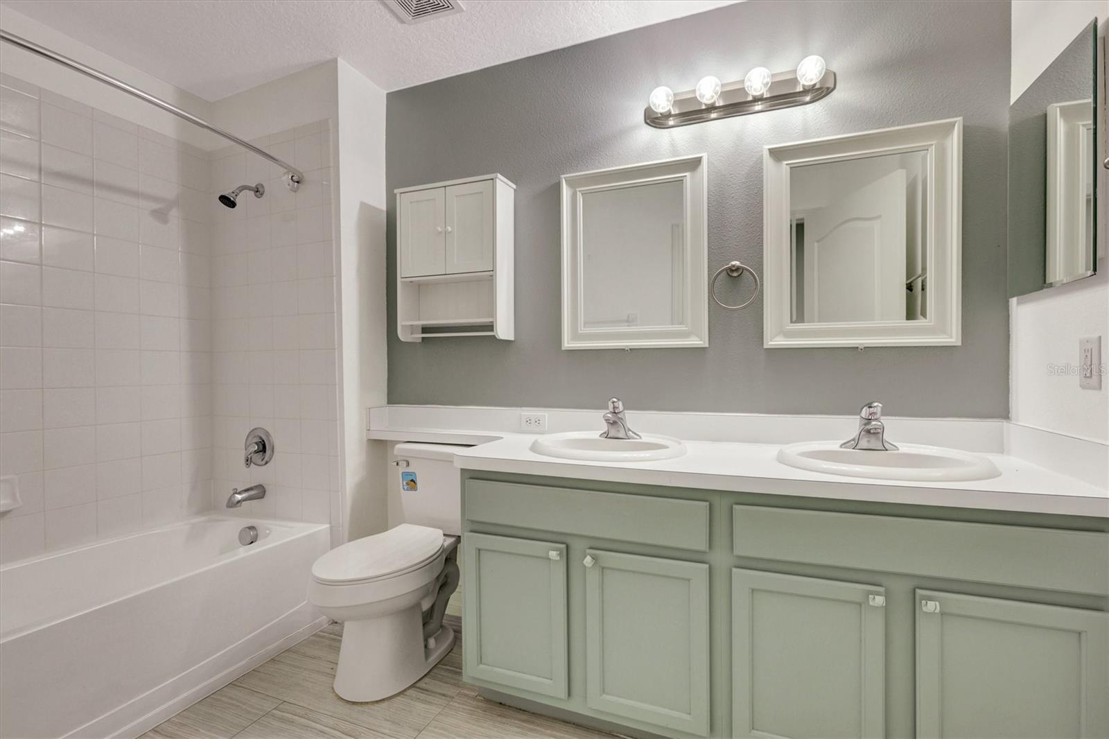 2nd Bathroom
