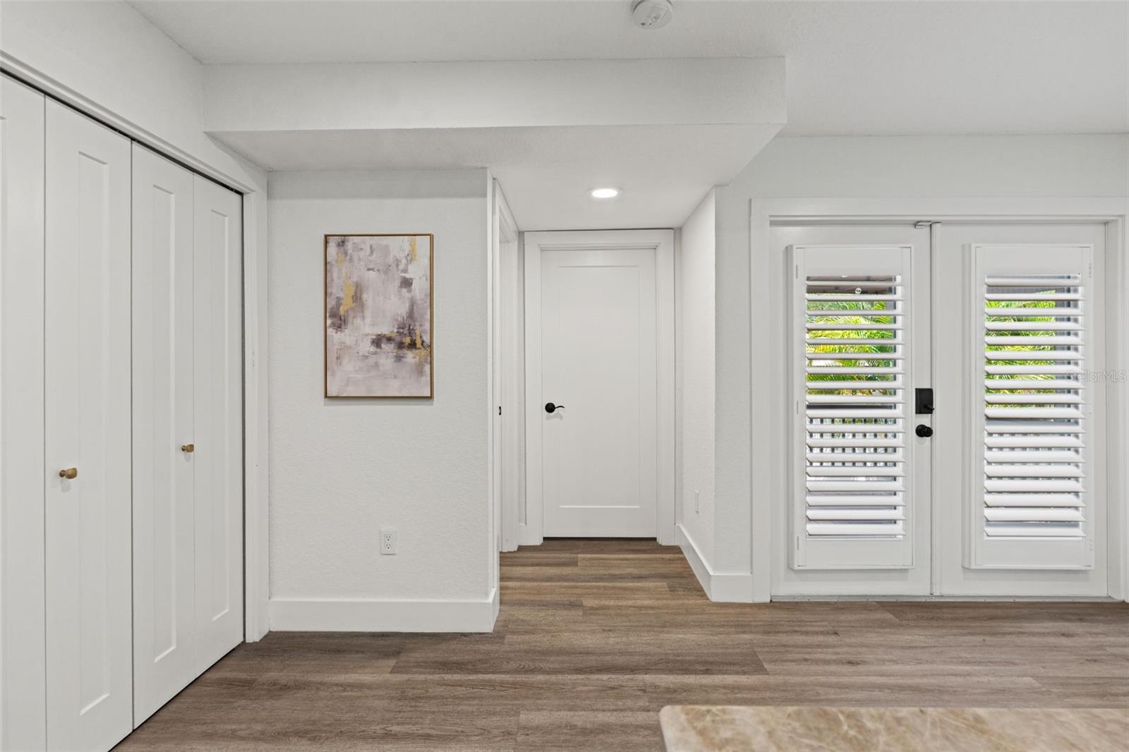 TB8513049