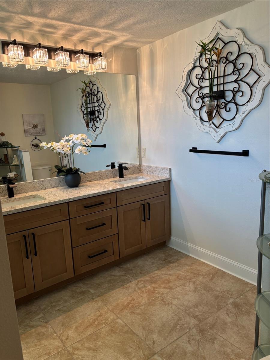 Primary en suite