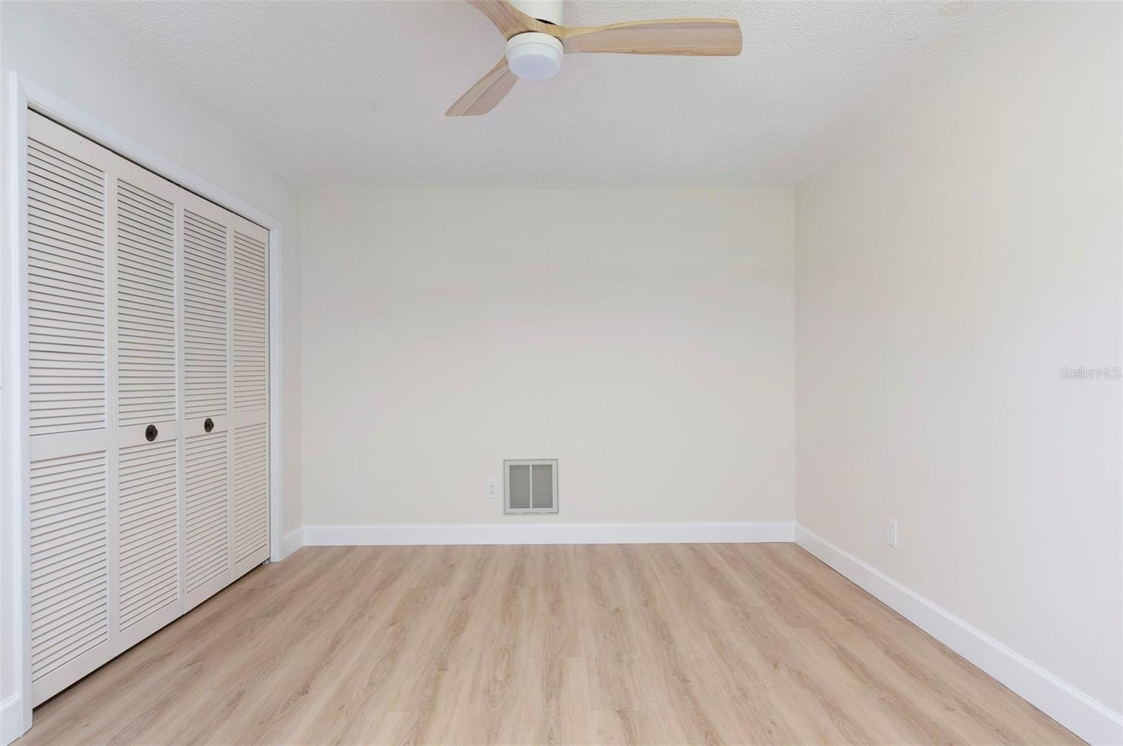 3/5 Bedrooms