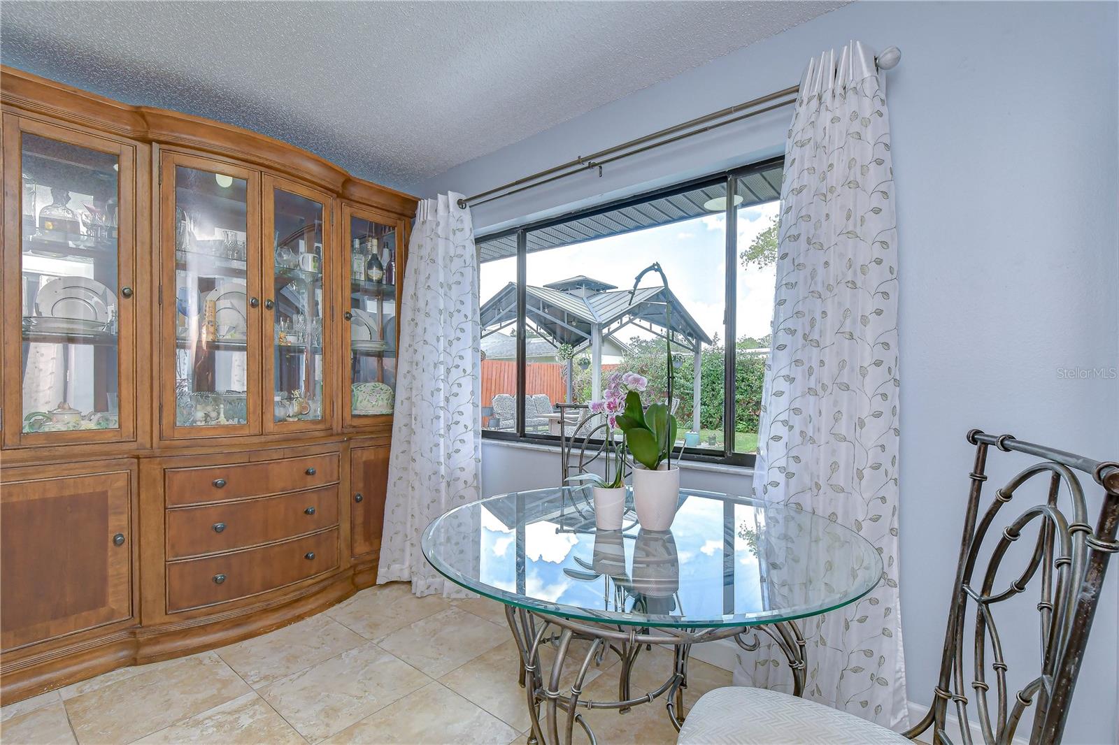 View of outside perfect area to start your day.