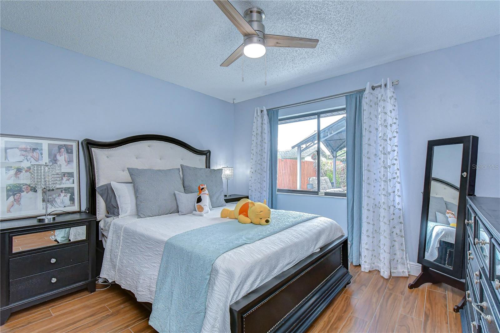 Bright and inviting bedroom 2