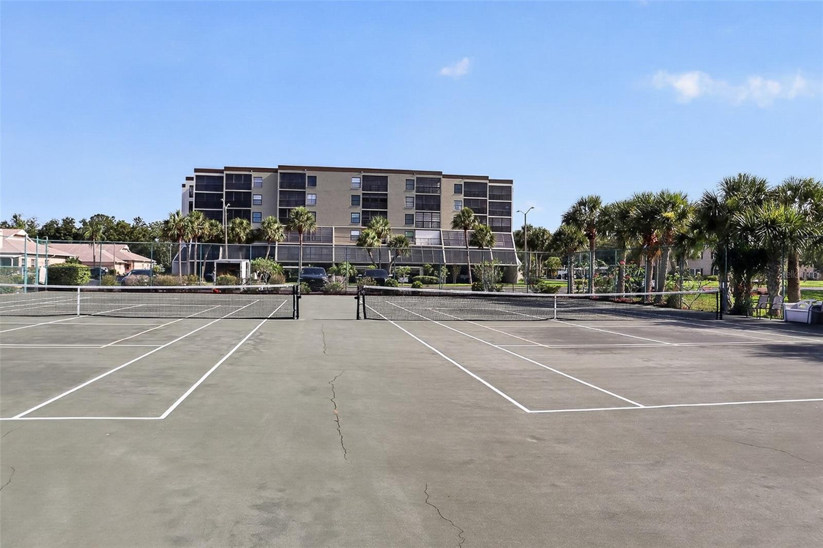 Community Tennis and Pickleball Courts