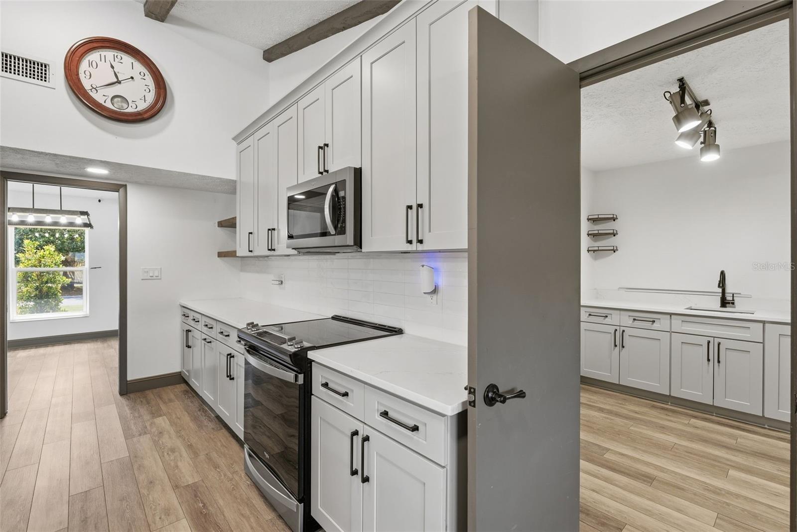 Kitchen to Butler Pantry