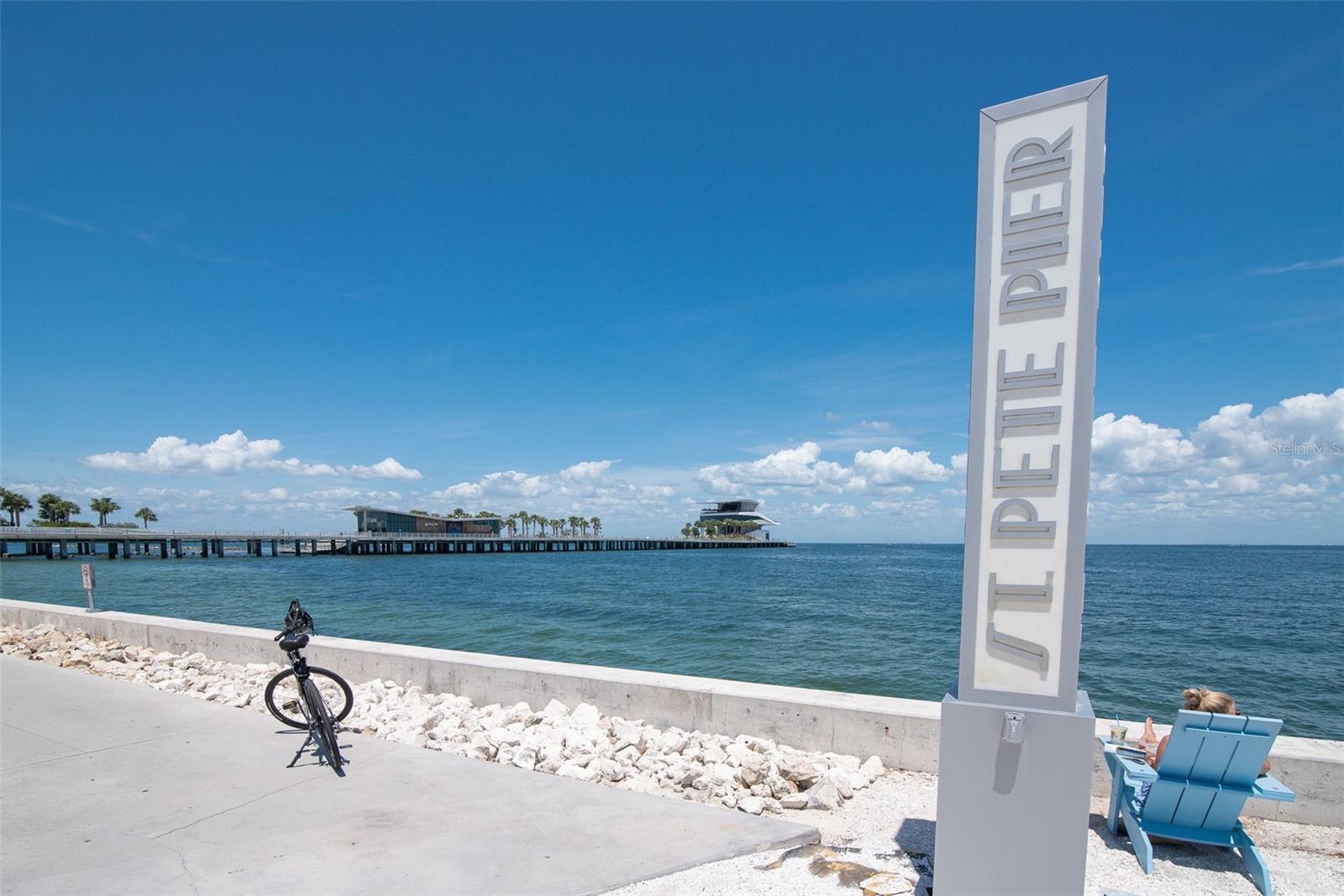 5 Minute Drive to St Pete Pier