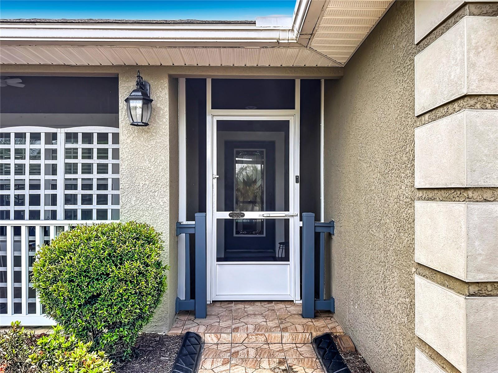 SCREENED IN FRONT PORCH