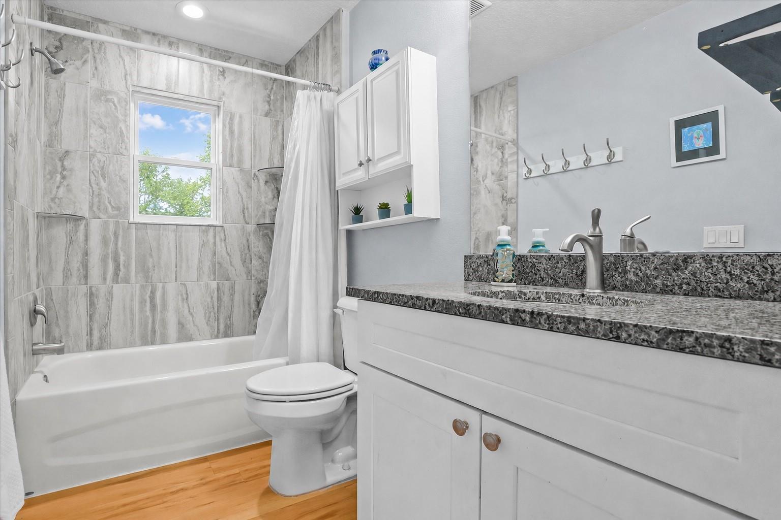 Bathroom 2 with Tub/Shower Combo