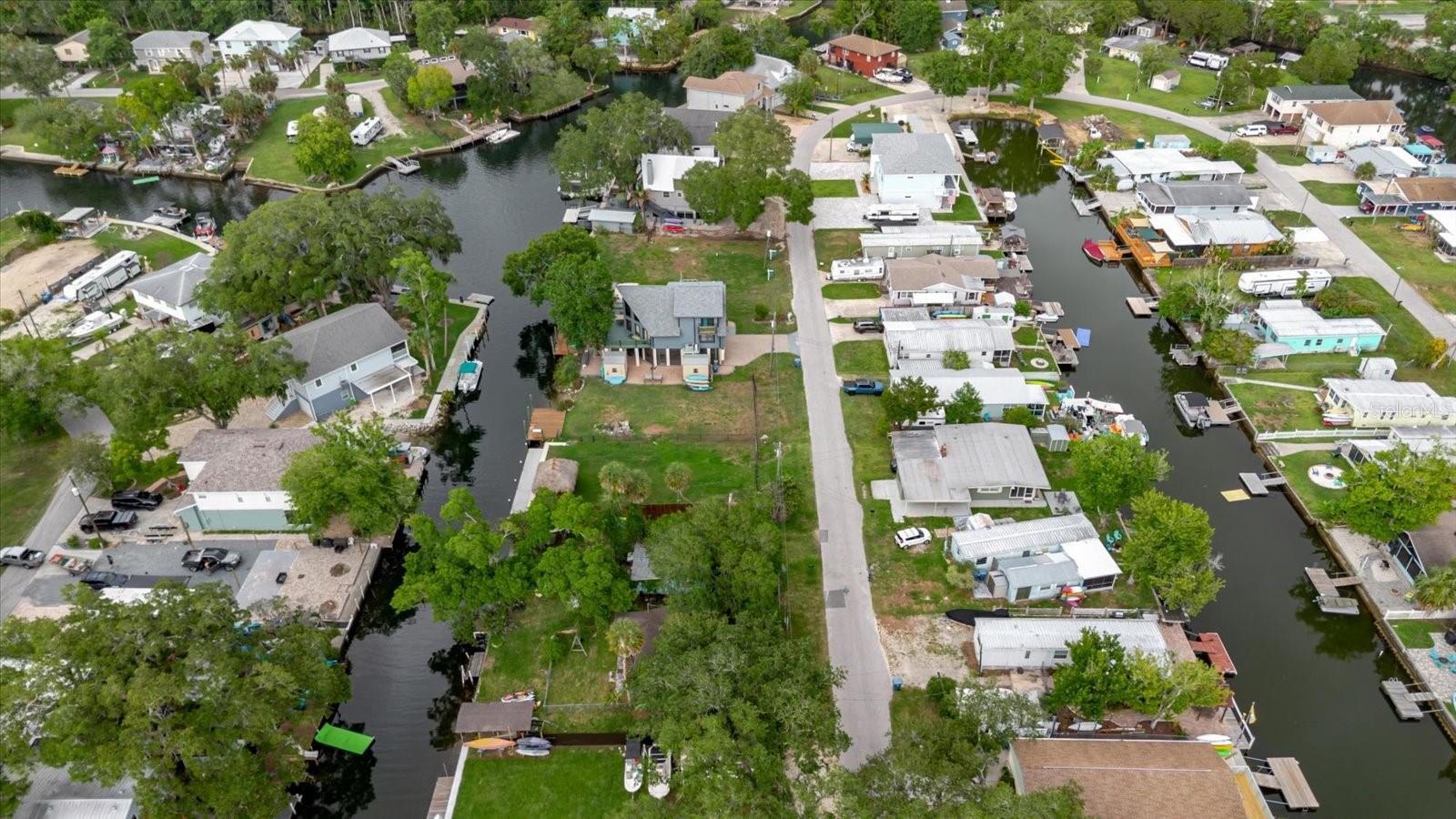 TB8513205