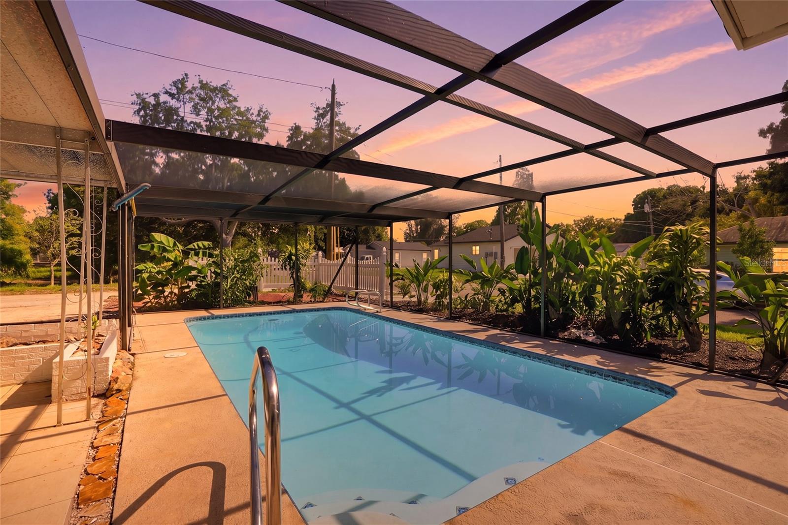 Screened-In Pool