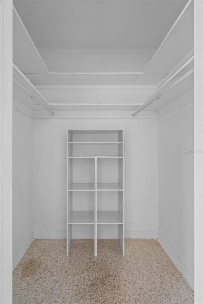Walk-in closet