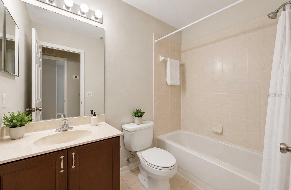 2nd bathroom