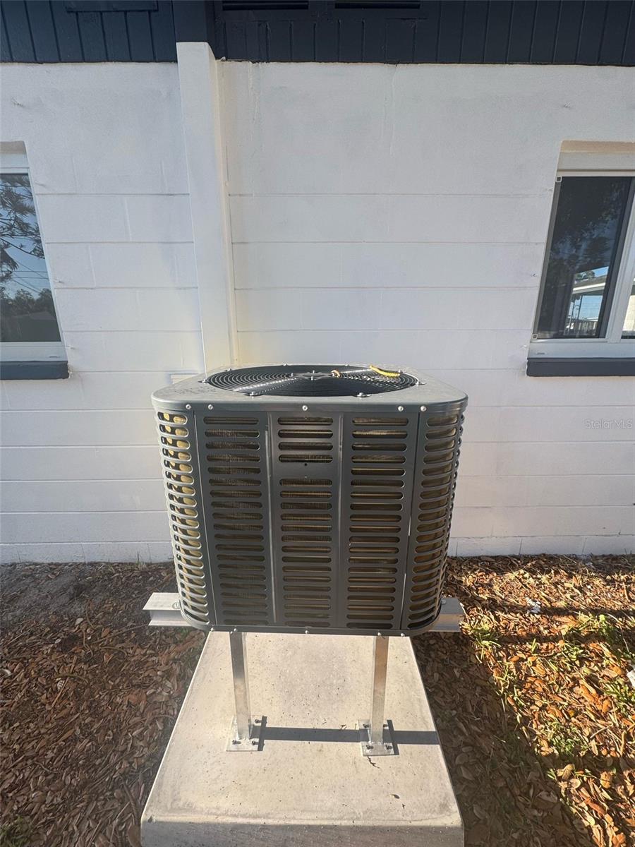 TB8513355