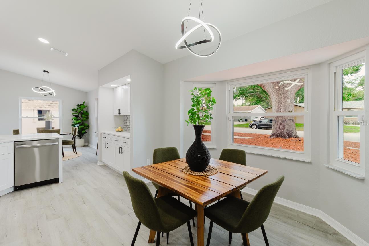 In kitchen bonus eating area