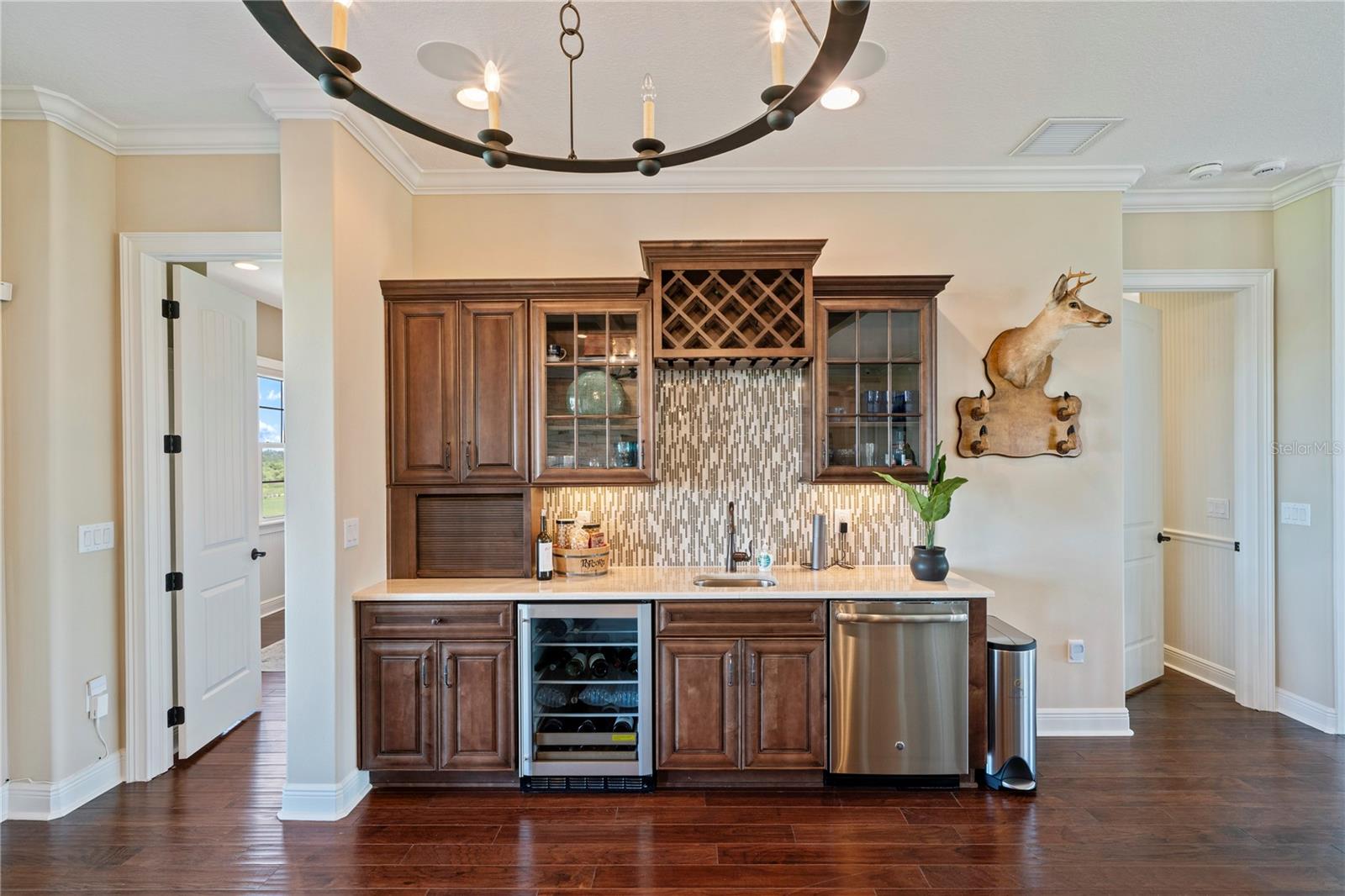 Wet bar in upstairs bonus room