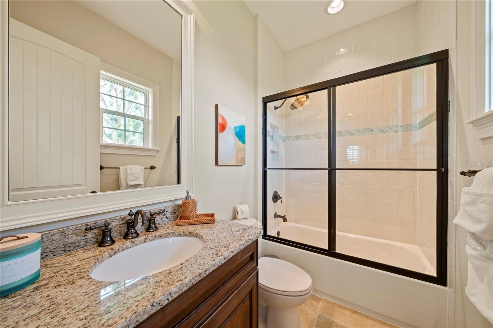 Ensuite bedroom 2