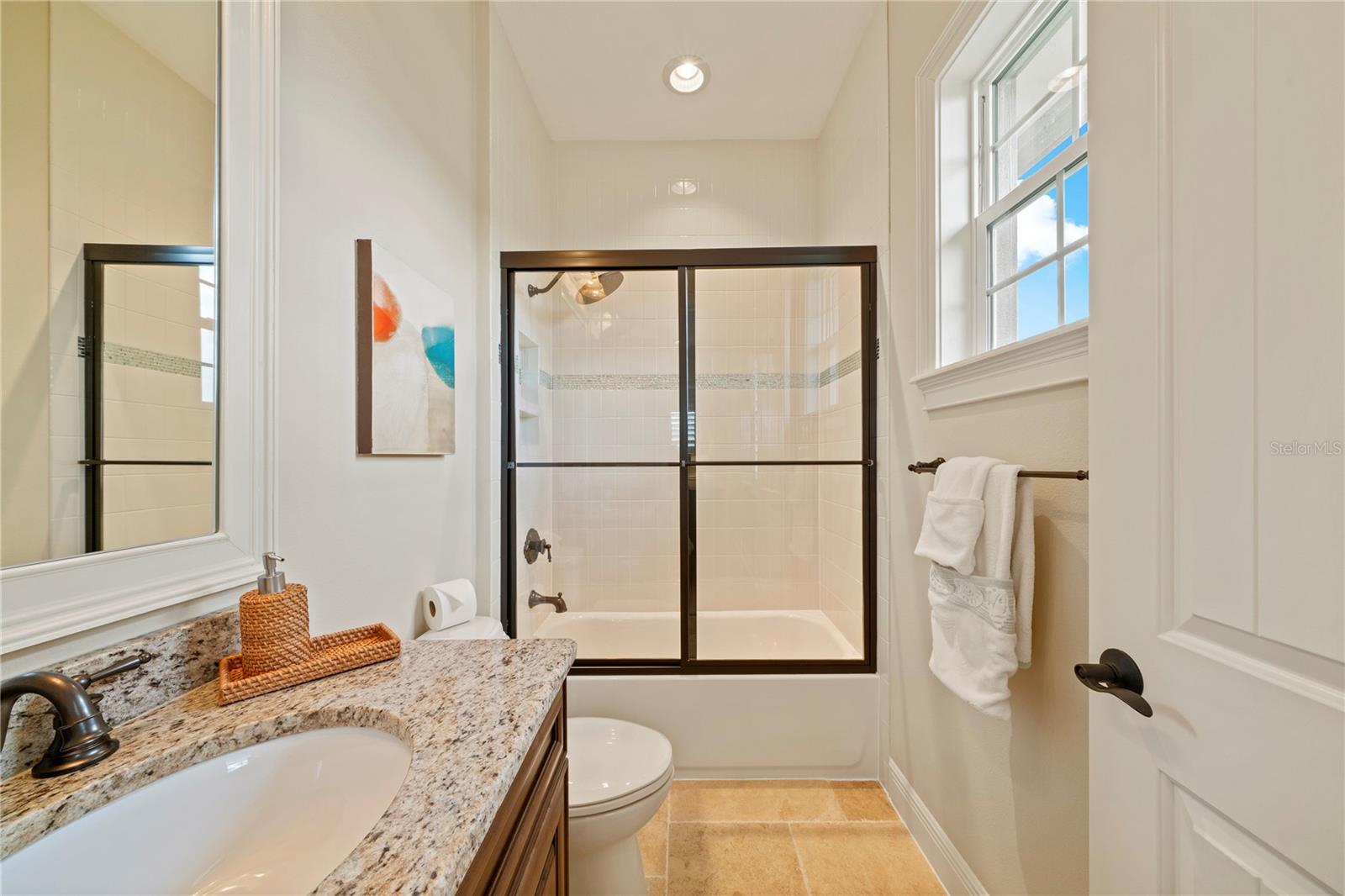 Ensuite bedroom 2