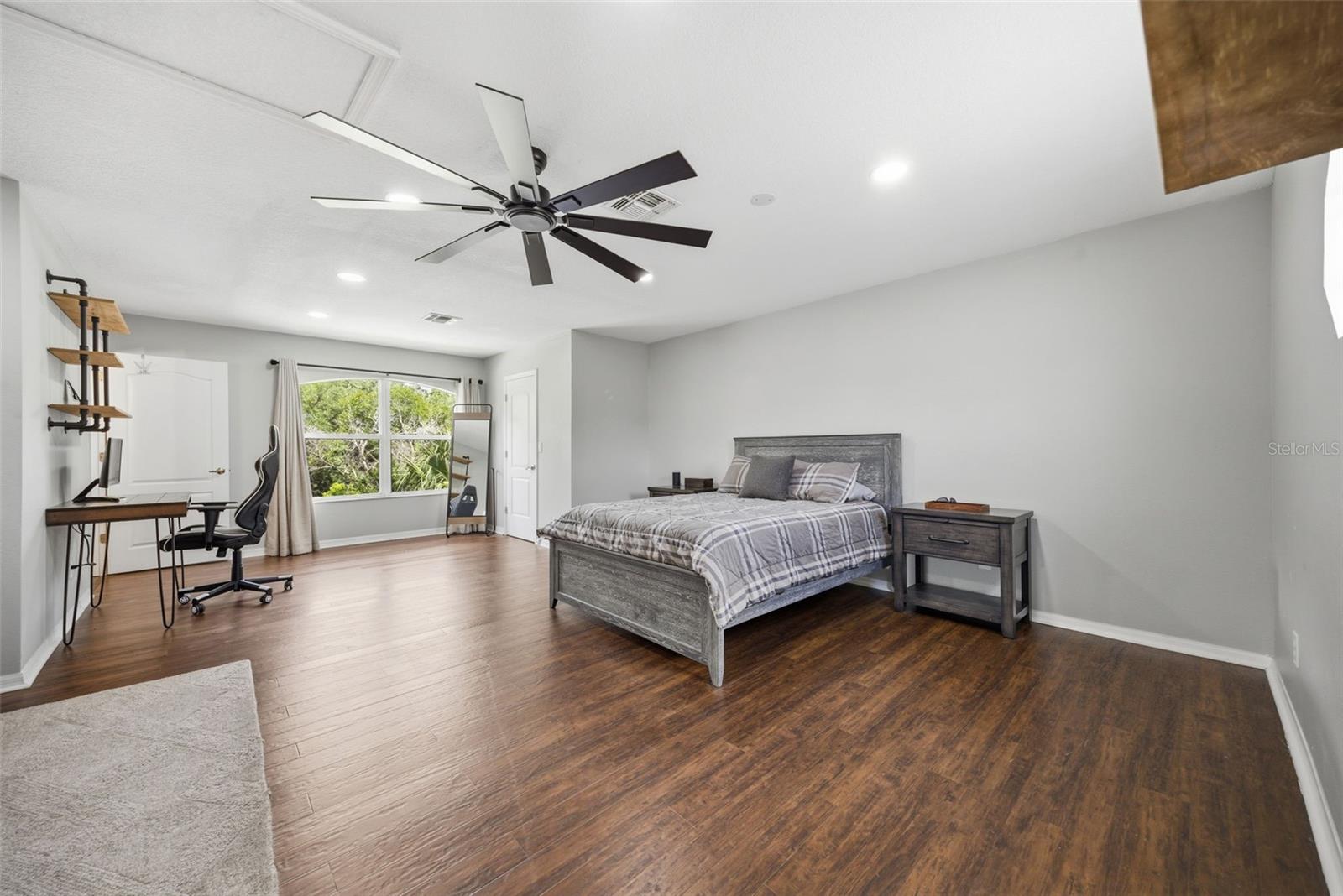 Bedroom 4 (second ensuite)