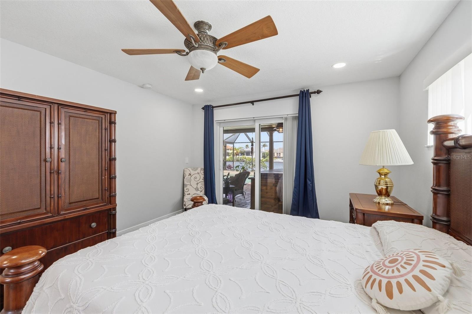 Yes you will wake to a very cherished Water View! Life just got a dose of peace!