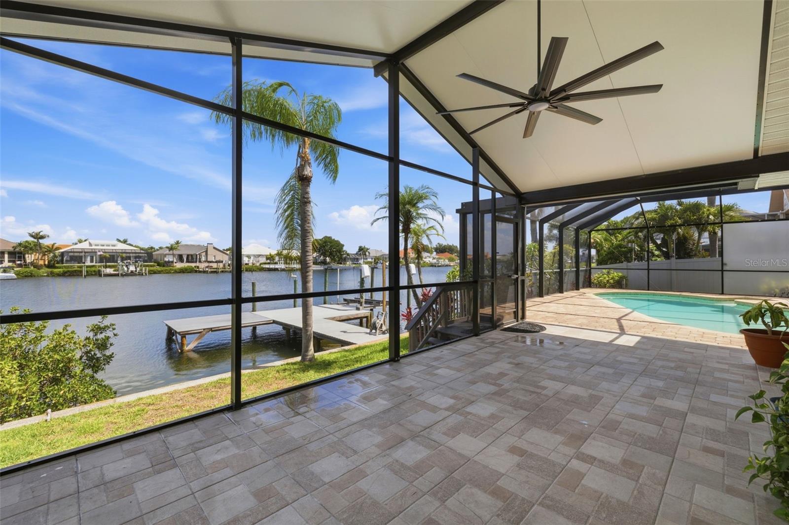 Screen Room with Insulated Vaulted Ceiling,  6' Ceiling Fan and Tile Floor!