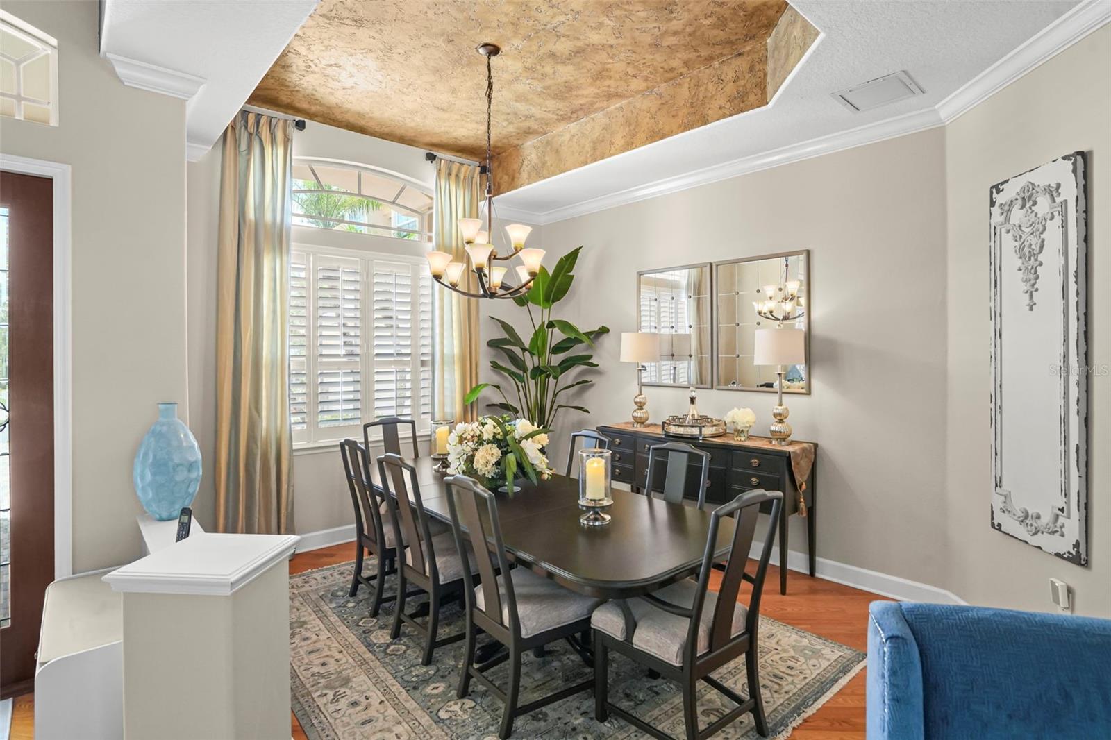 Formal dining room