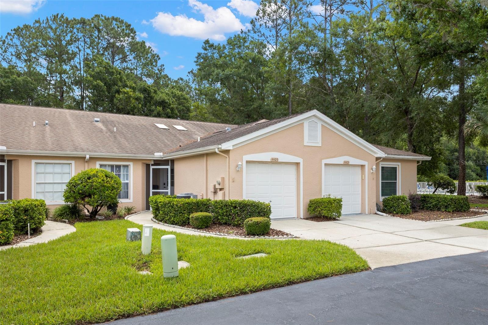 Attached 1 car garage